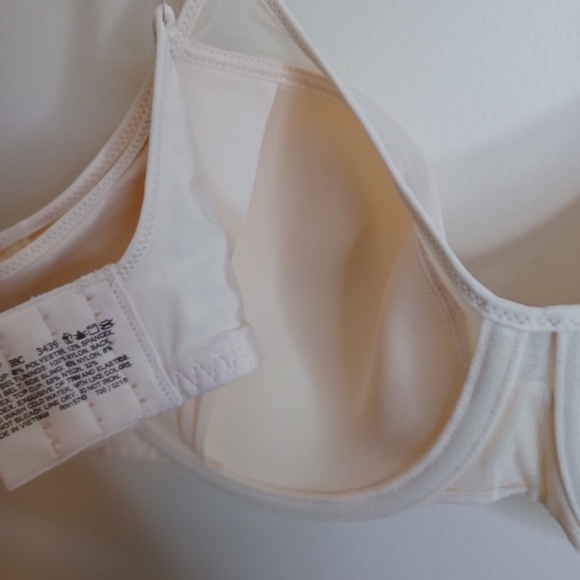 Bali 3439 Soft Cup Underwire, Smooth and Seamless. Cream 38C - Picture 10 of 13